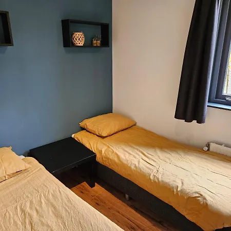 7 Person House With Swing, Firepit, Hammock, Garden, Swimming Lake, Child Friendly, In- And Outside Playground, And Great Coffee Casa de Férias