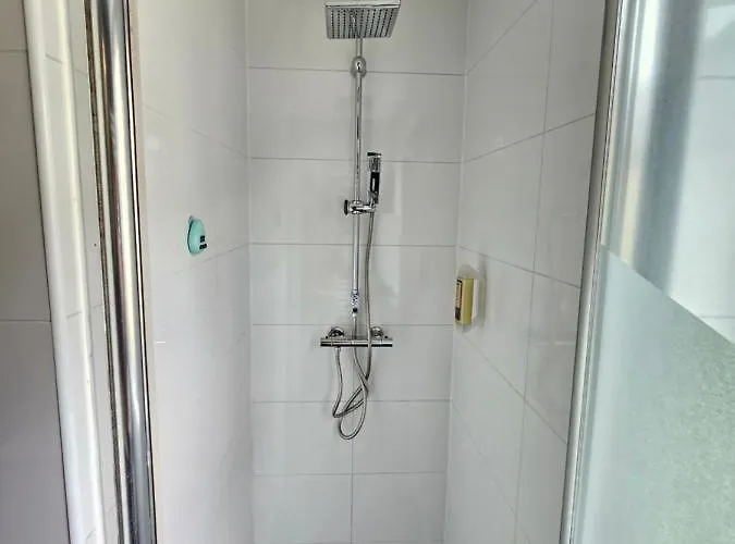 7 Person House With Swing, Firepit, Hammock, Garden, Swimming Lake, Child Friendly, In- And Outside Playground, And Great Coffee Vakantiehuis Ewijk