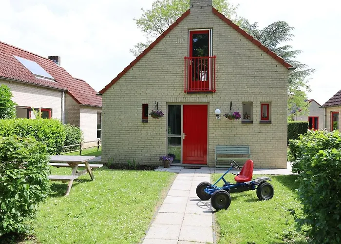 7 Person House With Swing, Firepit, Hammock, Garden, Swimming Lake, Child Friendly, In- And Outside Playground, And Great Coffee Vakantiehuis