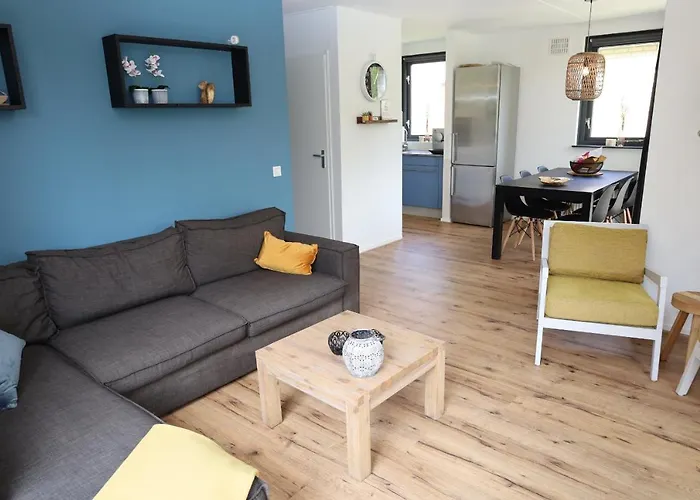 7 Person House With Swing, Firepit, Hammock, Garden, Swimming Lake, Child Friendly, In- And Outside Playground, And Great Coffee בית נופש *